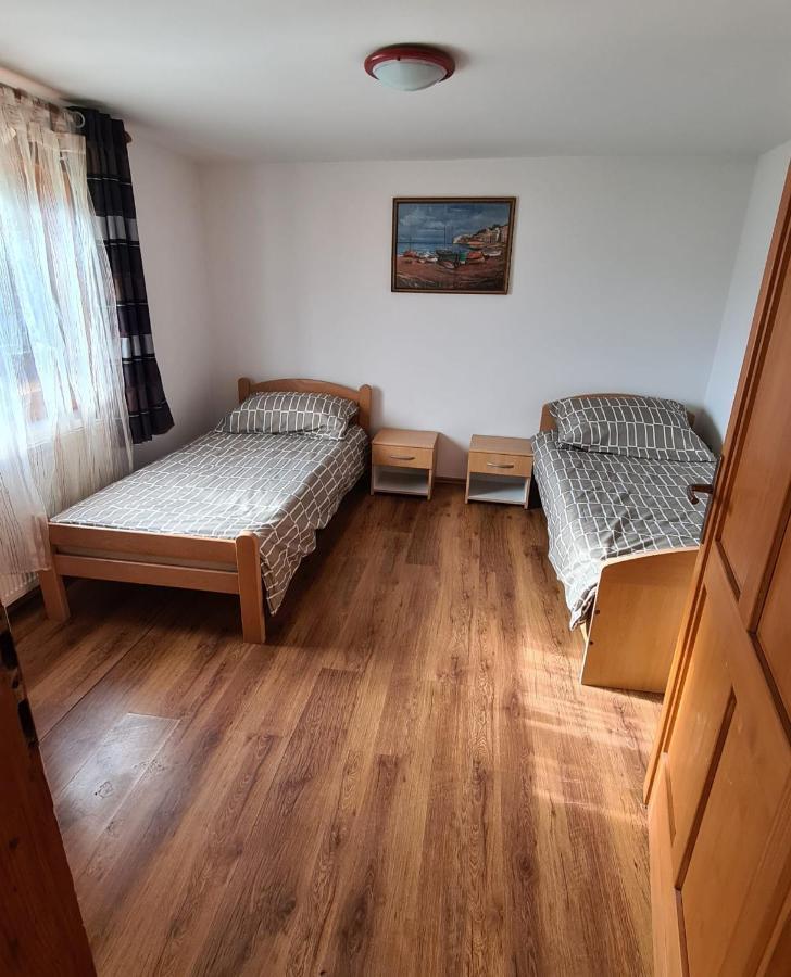 Apartment Prozor Otočac Exteriör bild